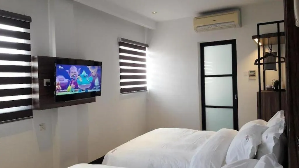 Styles Hotel Malacca 3*,